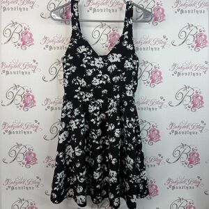 imPRESS dress mini flowy flowers color block Black and White Floral m